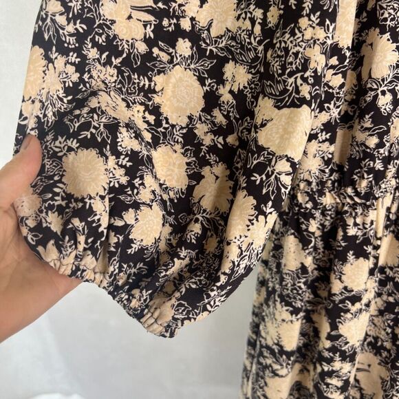 LC Lauren Conrad Black Floral 3/4 Sleeve Fit & Flare Ruffled Skirt Dress Sz MD - Picture 4 of 12